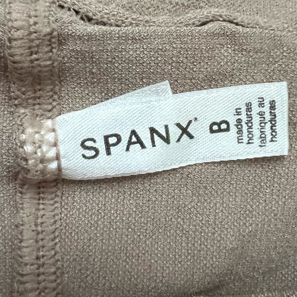 SPANX Mama Short shapewear - Picture 3 of 5